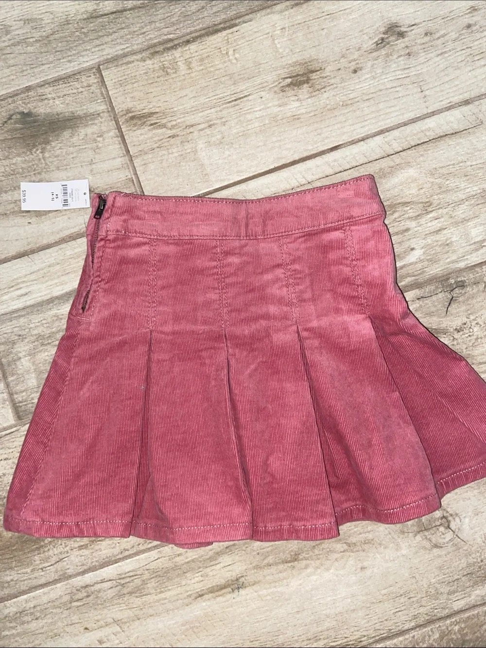 Gap Girls XS Outfit Sets Pink Corduroy Pleated Skirt Green Roughed Top Shirt